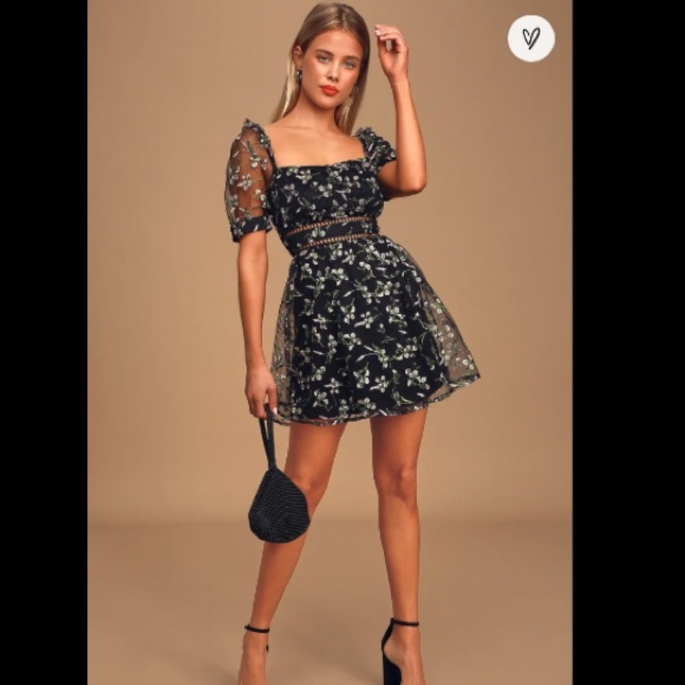 Lulu’s black floral tulle midi dress